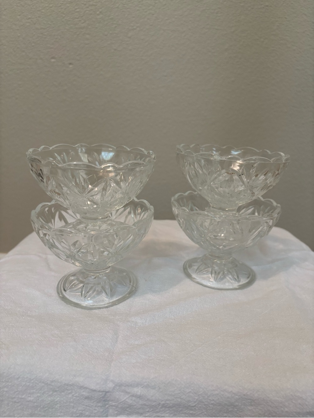 Set of 4 Vintage  Glass Dessert Bowls - Clear